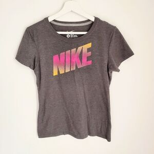 Nike Tee Size S